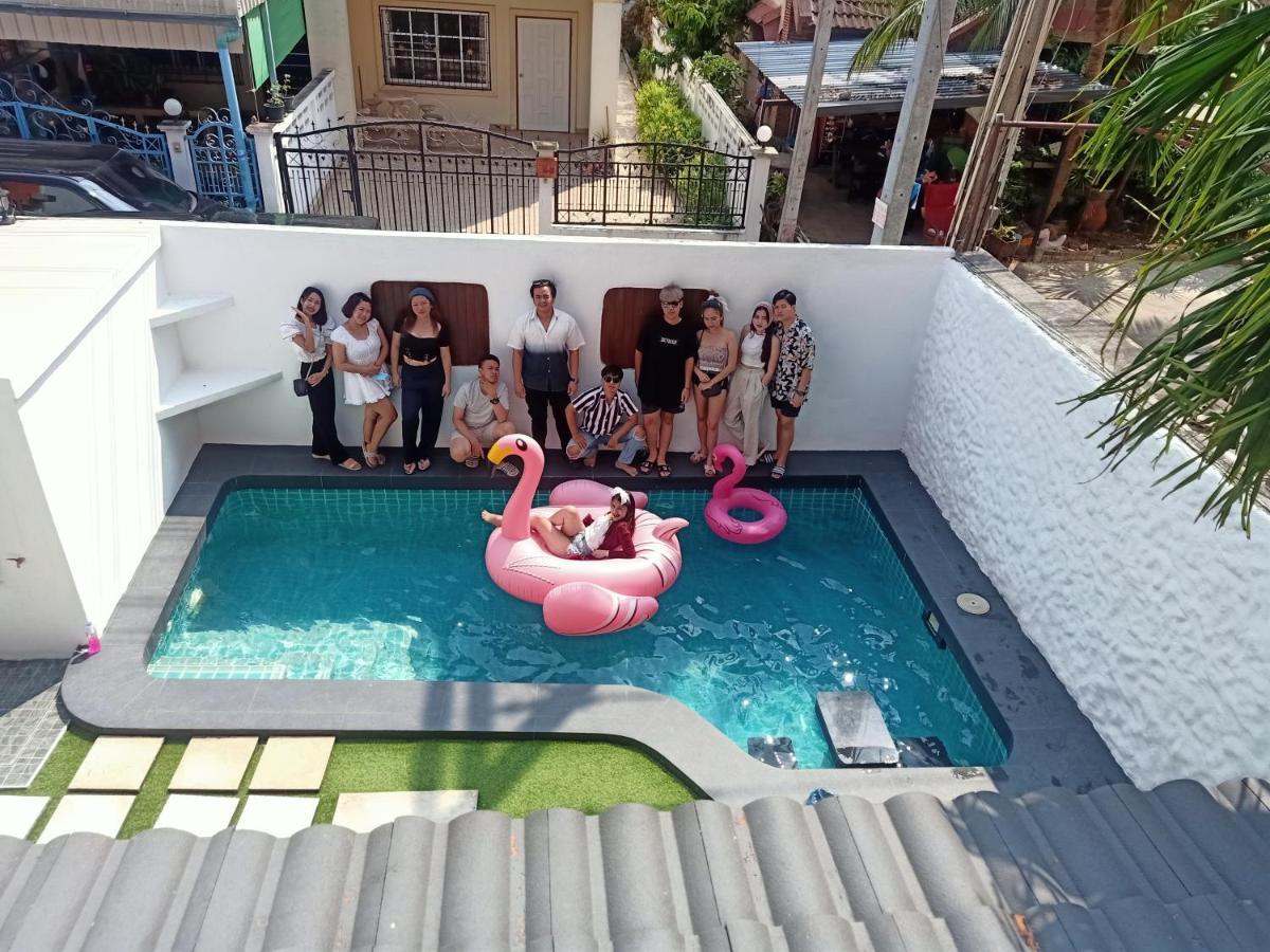 Villa Kartar Pool *